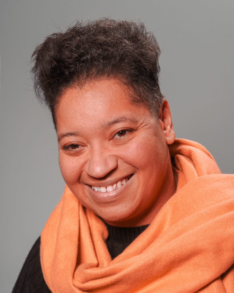 Esi Hardy headshot